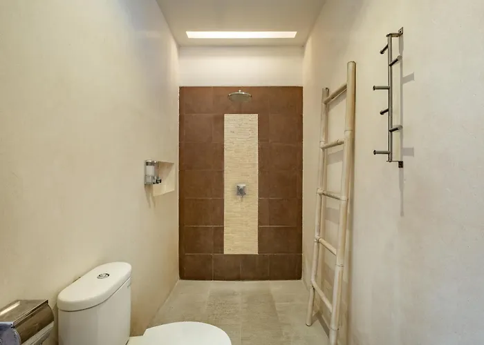 Cozy 2 Bedroom In With Private Pool *