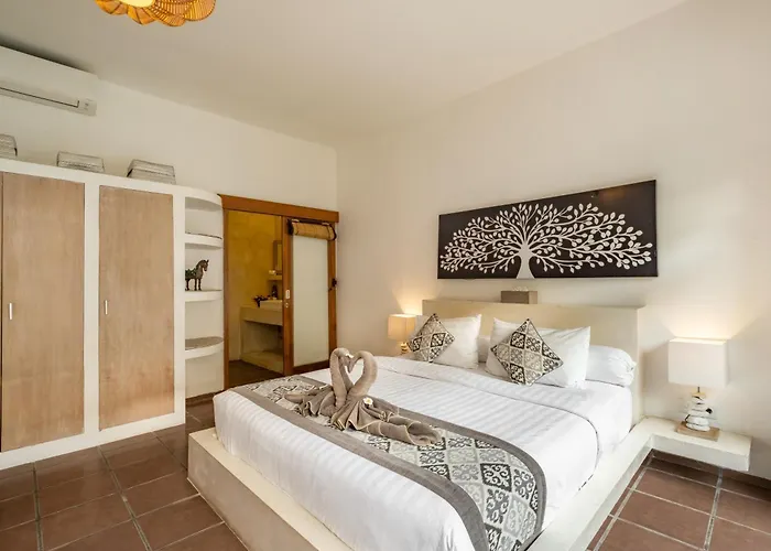 Cozy 2 Bedroom In With Private Pool Семиньяк